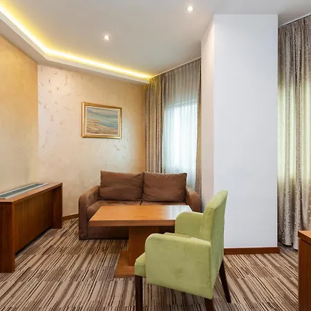 Bistrik Center Hotel 4*