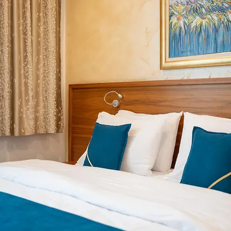 Bistrik Center Hotel 4*
